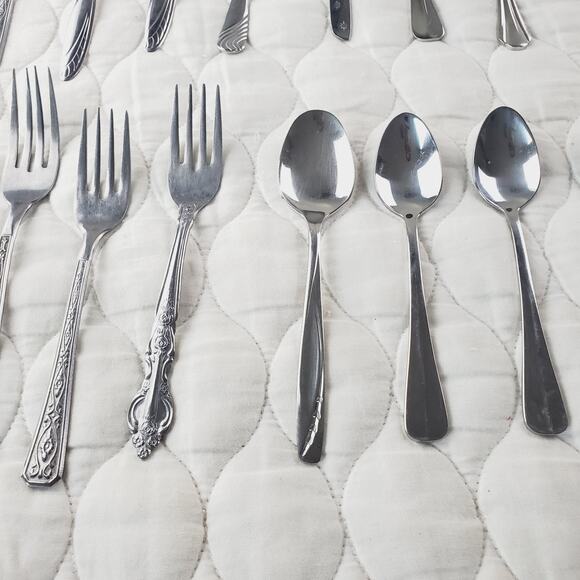 Lot of Silverware 40PCS Knife Spoon Fork Stainless Steel Kitchenware Many Brands - Picture 3 of 16